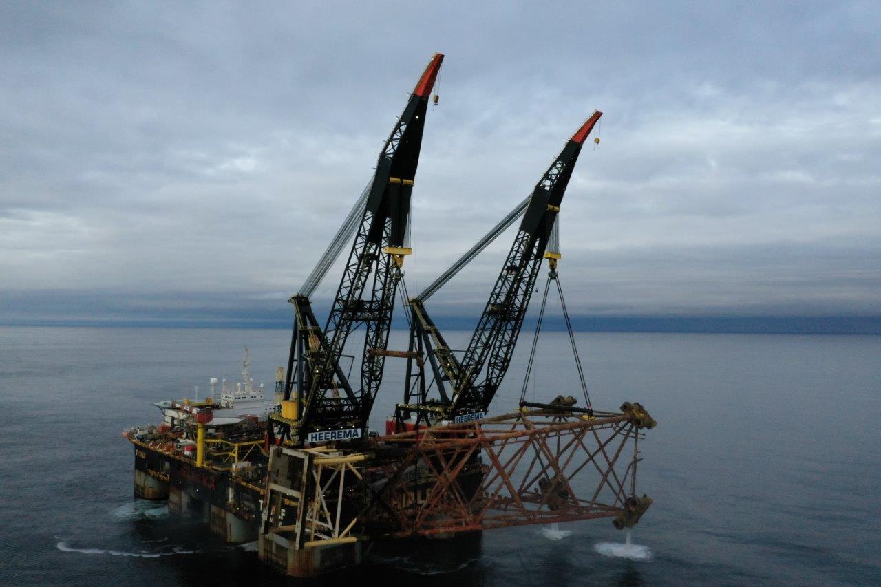 From installation to removal: Thialf returns to Goldeneye Field