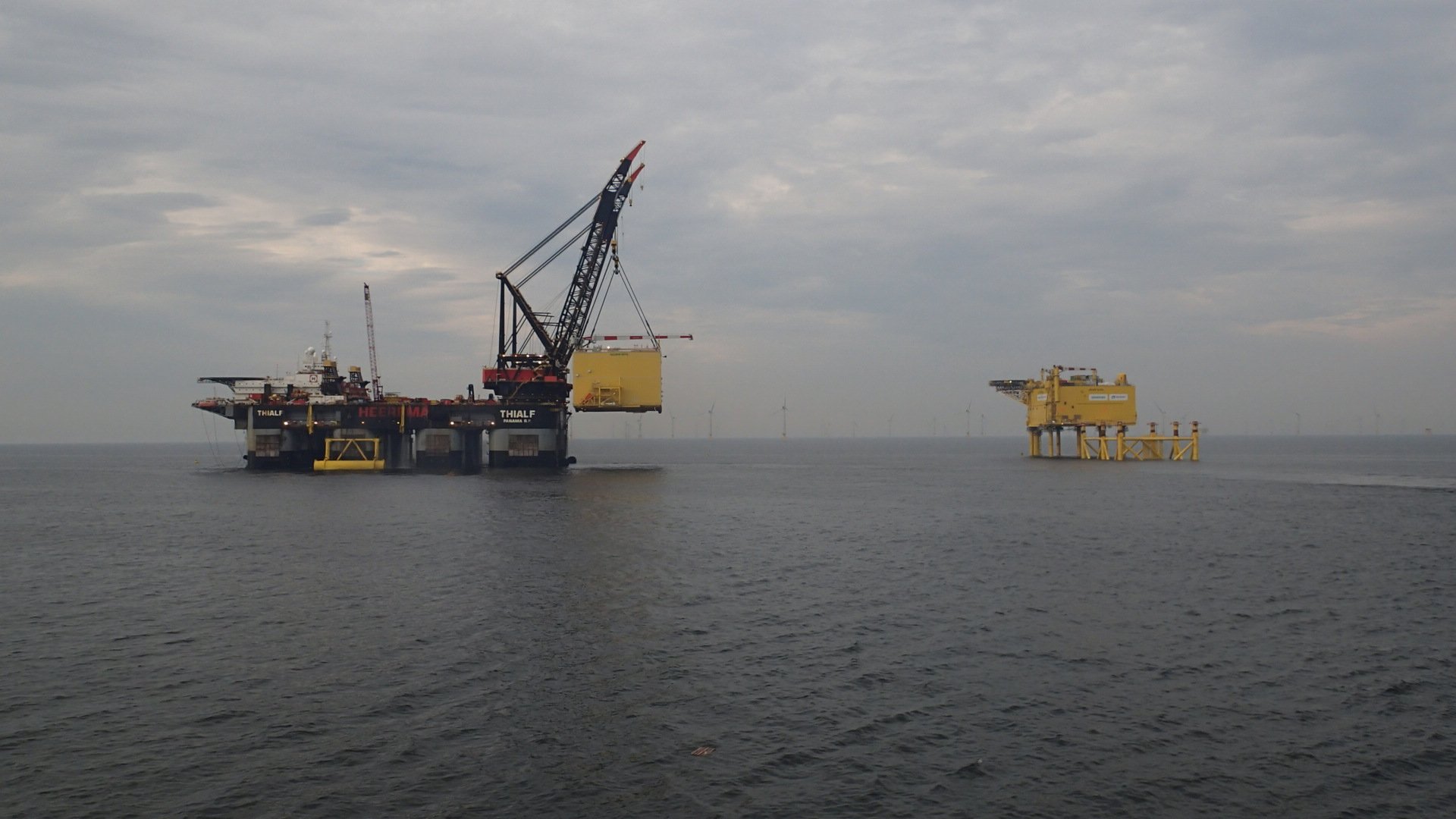 HelWin installation Thialf TenneT