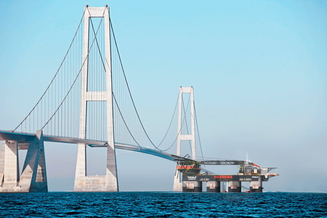 Artists impression of Thialf and Storebaelt bridge