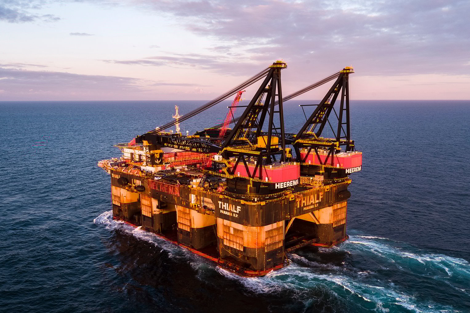 Thialf en route Brae Bravo 6 Low Res
